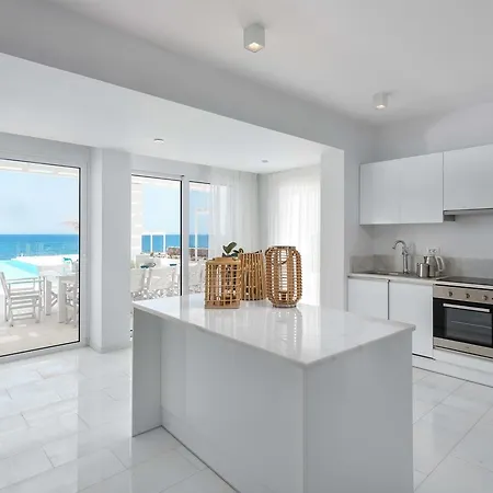 Maria & Nada Beachfront * كولومبيا