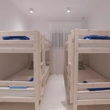 Maria & Nada Beachfront * Κολύμπια