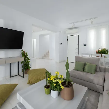 Maria & Nada Beachfront ヴィラ コリンビア