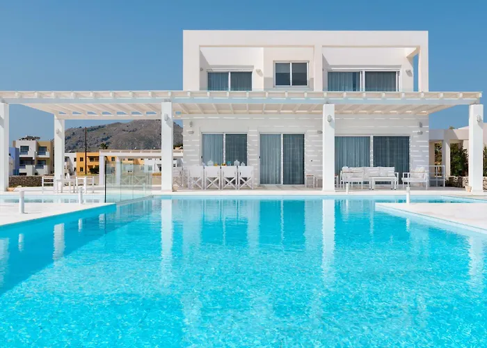 Maria & Nada Beachfront * Колимбия