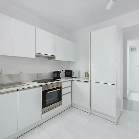 Villa Maria & Nada Beachfront