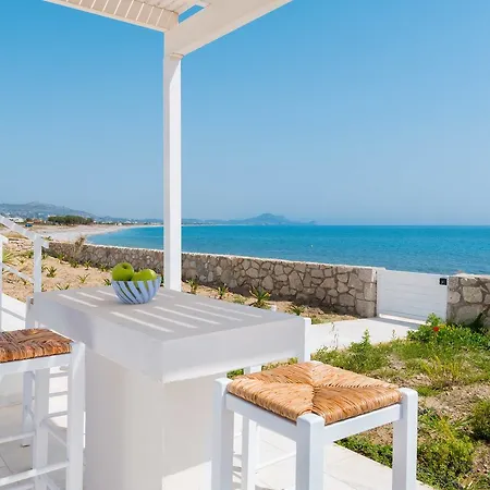 Maria & Nada Beachfront Villa Kolymbia