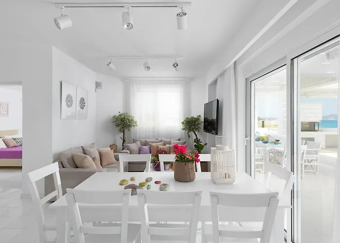 Maria & Nada Beachfront וילה *