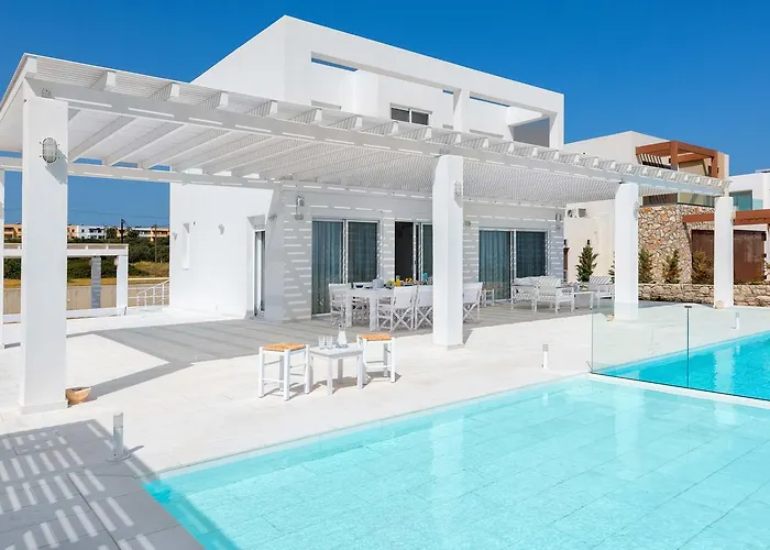 Maria & Nada Beachfront * קולימביה