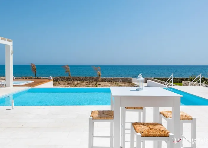 Maria & Nada Beachfront וילה *