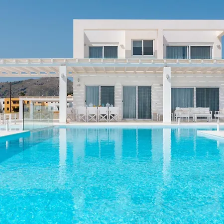 Maria & Nada Beachfront * Kolymbia